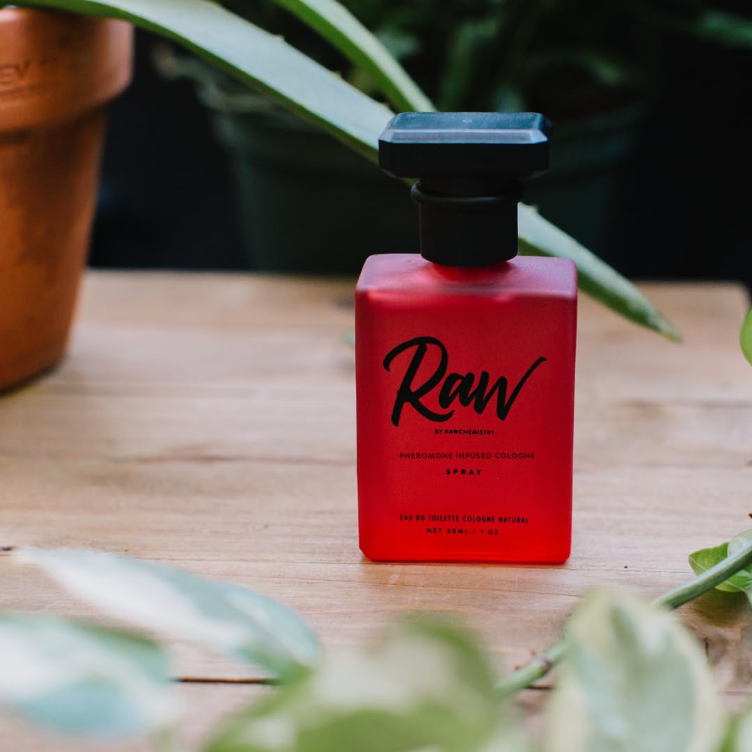 RawChemistry Colonia con Feromonas Raw para Hombres \u2013 Spray de...