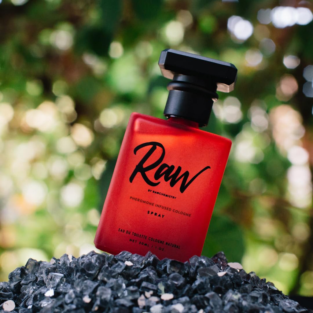 RawChemistry Colonia con Feromonas Raw para Hombres \u2013 Spray de...