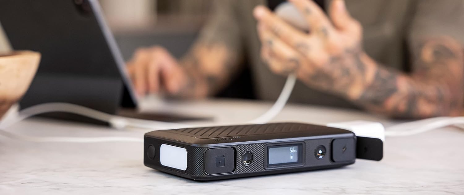Mophie Powerstation Go - Arrancador de coche compacto resistente co...