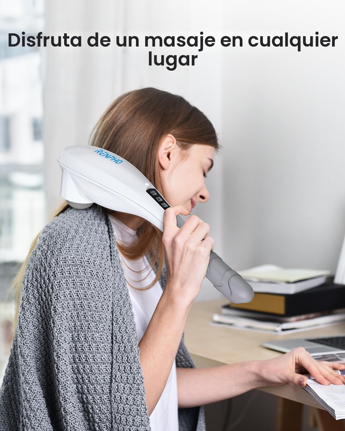 Masajeador electrónico manual a percusión para tejidos profundos ma...