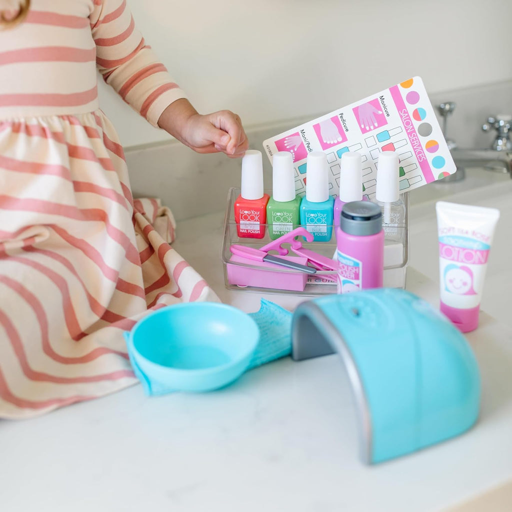 Melissa &amp; Doug Love Your Look Juego de simulación de cuidado de...