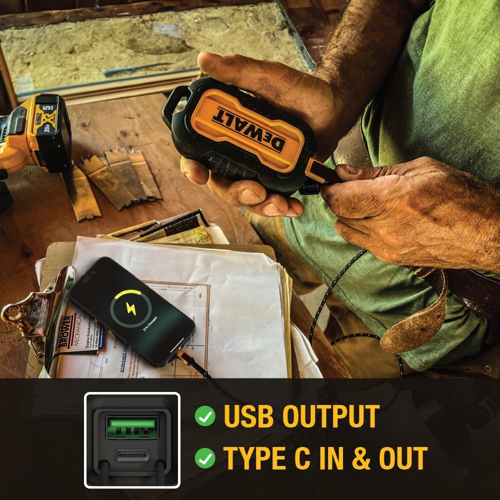 DEWALT Cargador portátil resistente, banco de energía, paquete de b...