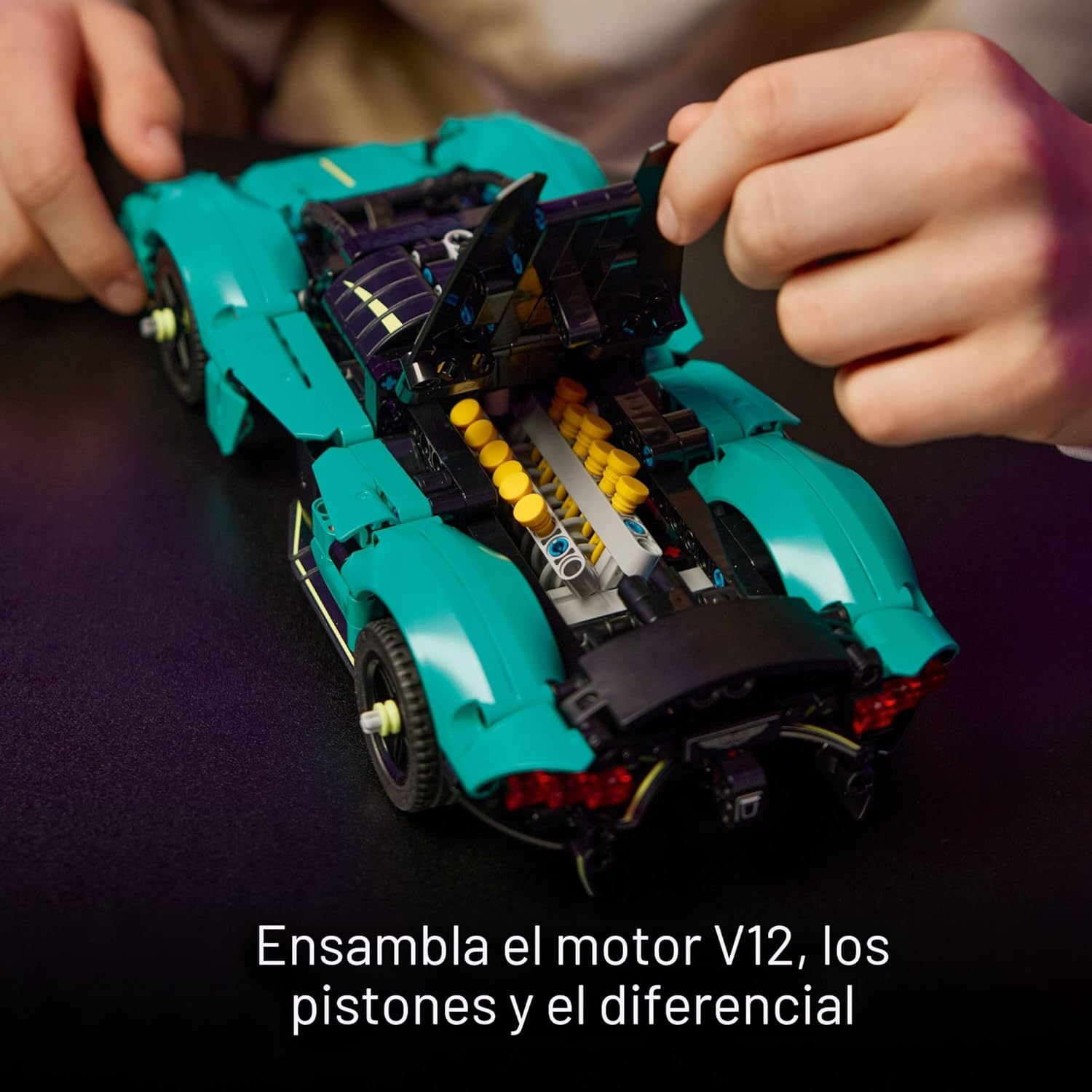 LEGO Technic Aston Martin Valkyrie Coche de Juguete - Kit de Modelo...