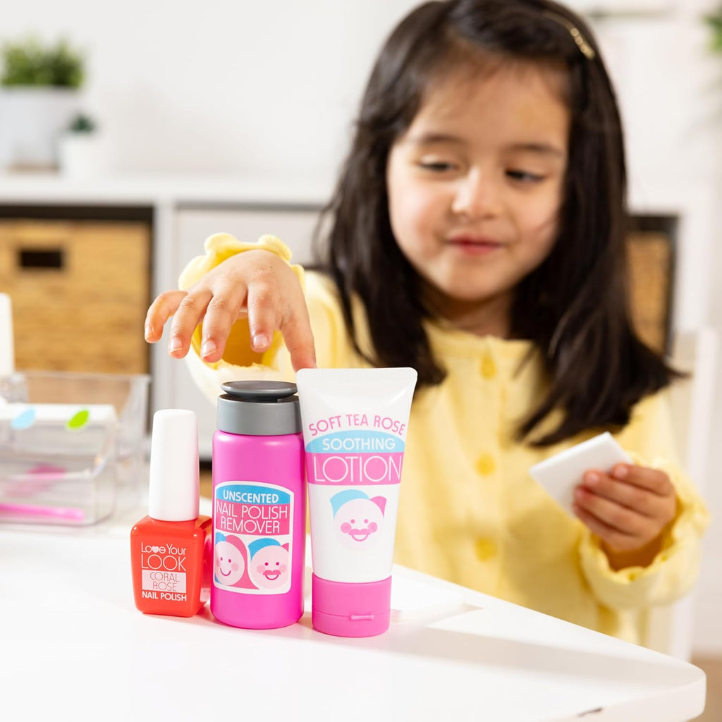 Melissa &amp; Doug Love Your Look Juego de simulación de cuidado de...