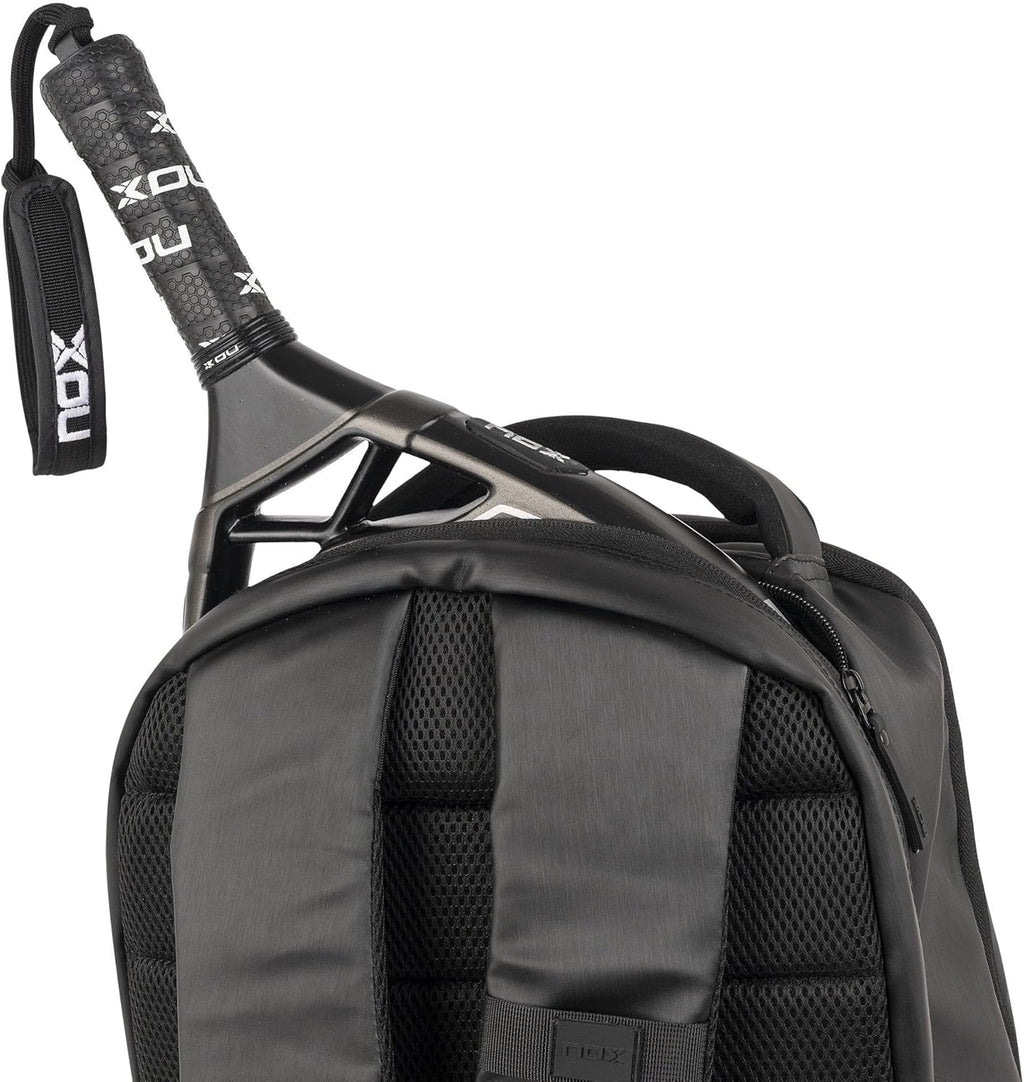 NOX Padel Backpack PRO SERIES | Protección acolchada para raqueta y...