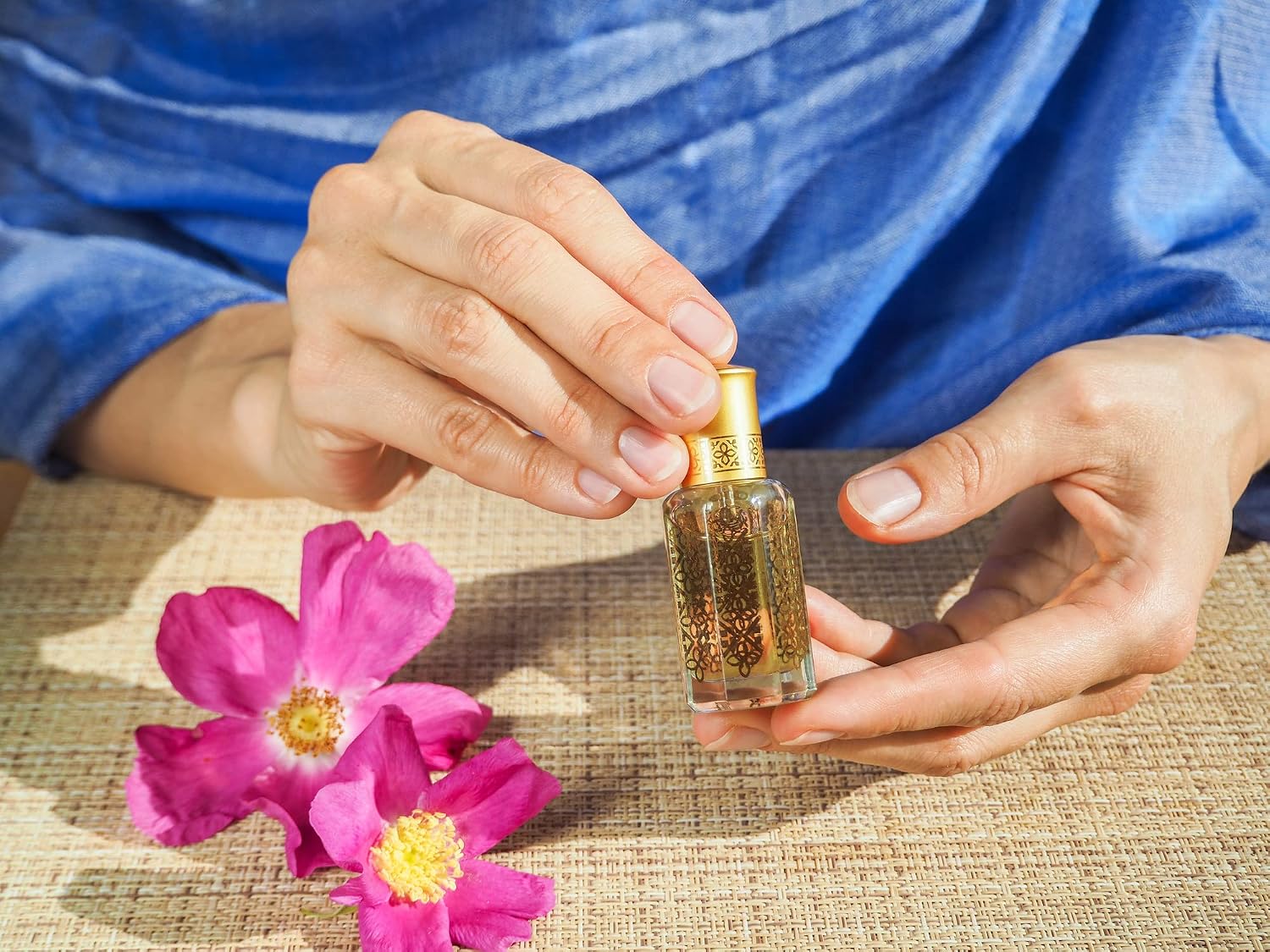 Shadow Flux - Aceite de perfume de 0.4 fl oz \u2013 Aromático amade...