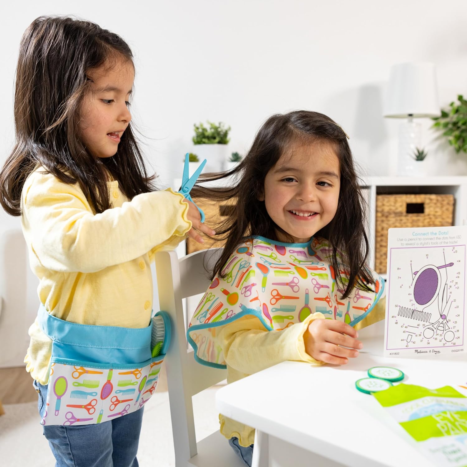 Melissa &amp; Doug Love Your Look - Set de juego de salón y spa