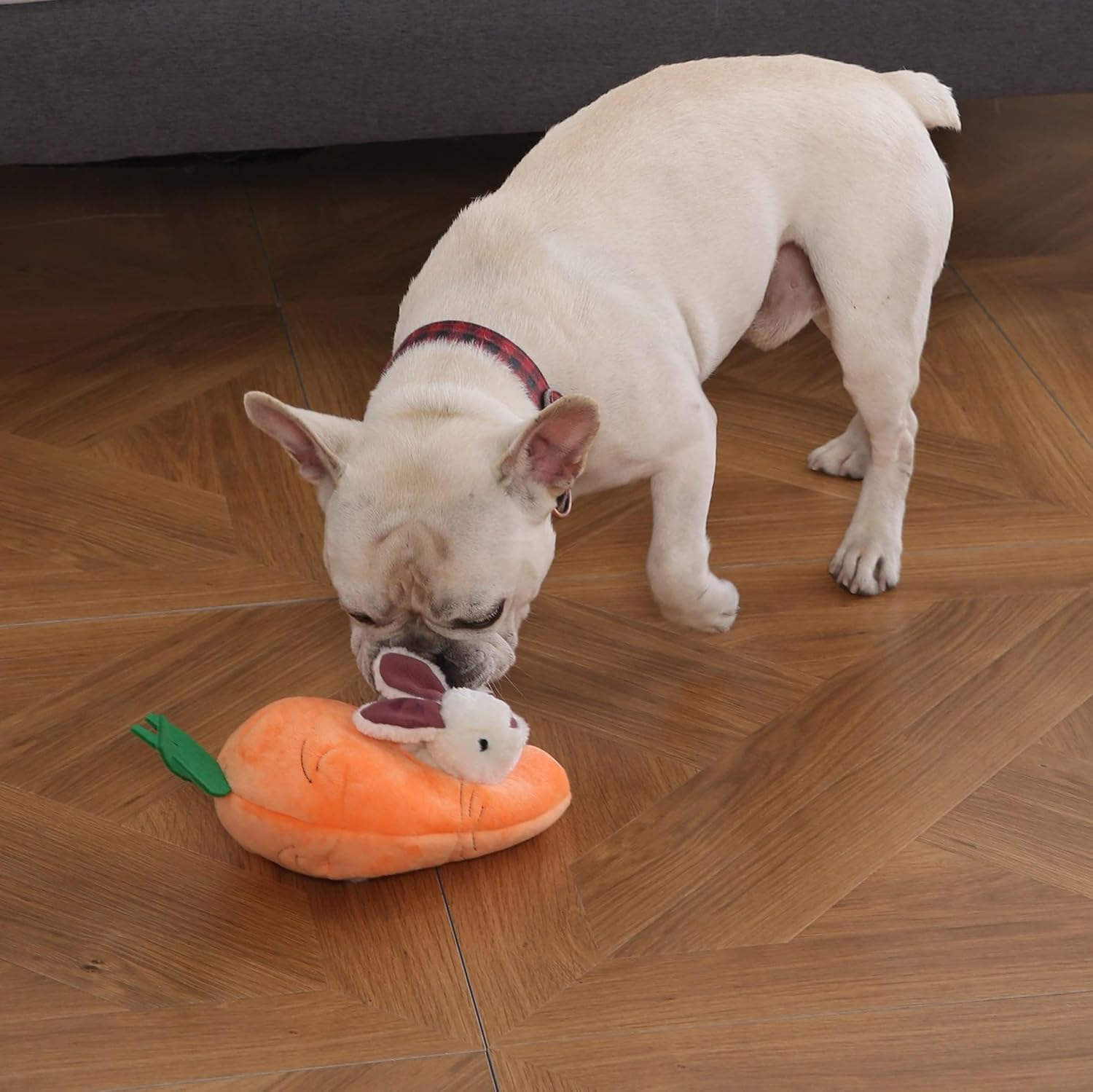 Amazon Basics Juguete chirriante de peluche interactivo para perros...